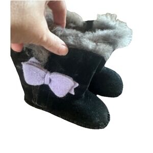 Black and purple Ugg boots gray fur lined 4/5 Cassie Bow Boot‎